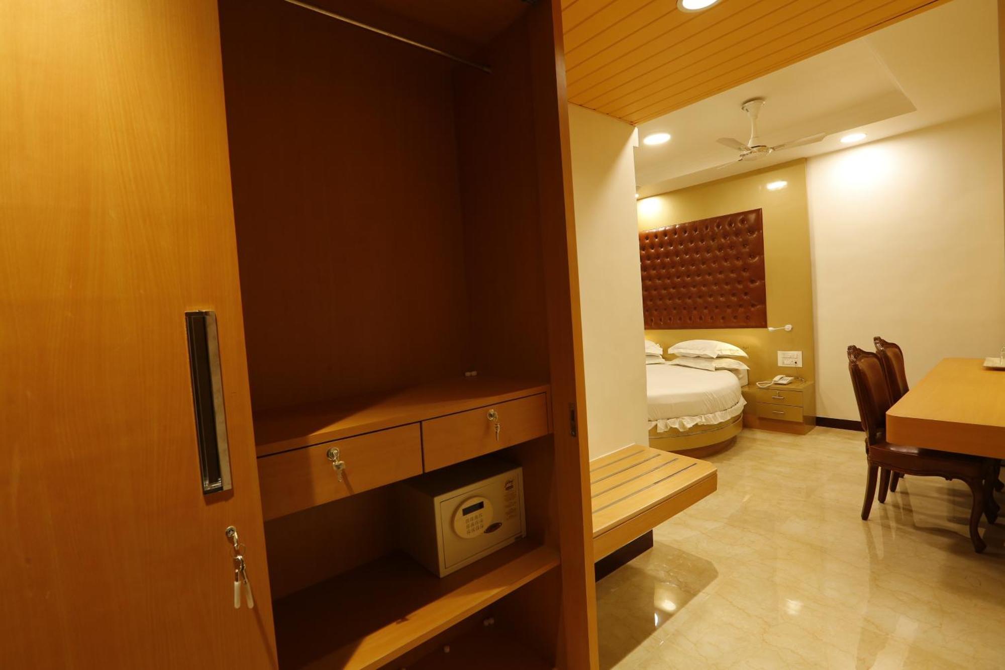 Hotel Ravikiran Alibaug Alībāg Εξωτερικό φωτογραφία