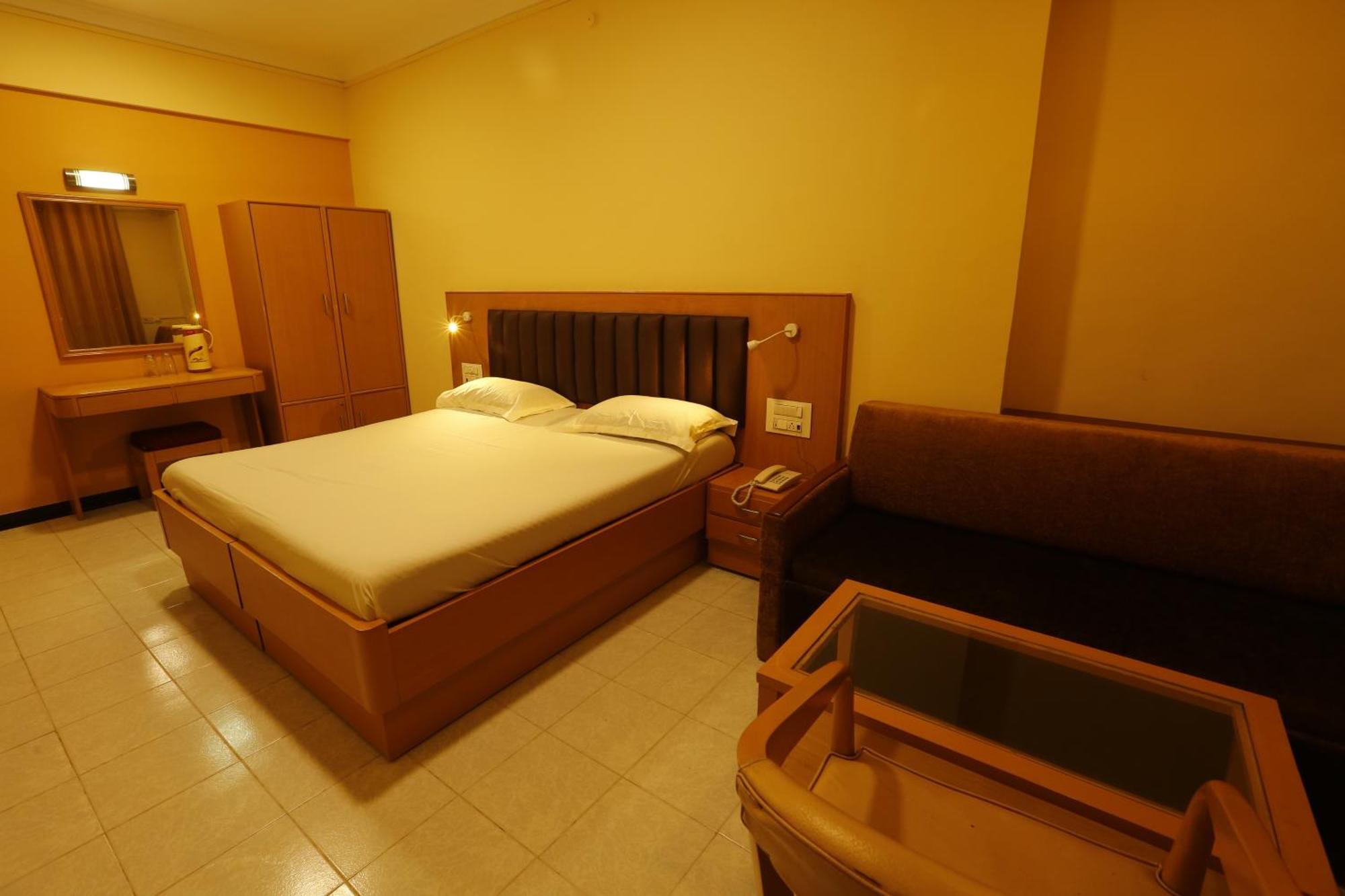Hotel Ravikiran Alibaug Alībāg Εξωτερικό φωτογραφία
